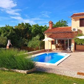 Holiday Home Marcana Filipana, hotel in Marčana