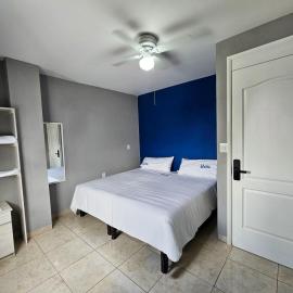 Sensity Home Habitación 5C cómoda y amplia con baño compartido, hotel in Tehuacán