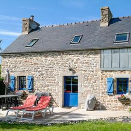 Stone House in Brittany near Roscoff & Beaches
