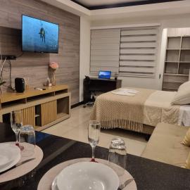 Dpto con Área de Trabajo - Piscina - Gym - Sofácama, hotel a Santa Cruz de la Sierra