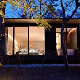 Village X 軽井沢 – hotel w mieście Karuizawa