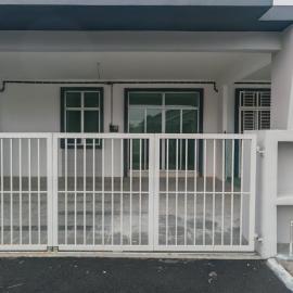 ZARI Homestay Kamunting, hotelli kohteessa Kamunting
