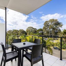 Luxe Resort Units Urangan Esp Hervey Bay Marina Ocean Views Pool