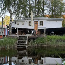 Cozy little house with sauna on a fishing boat