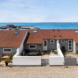 Awesome Home In Tranekær With Wifi