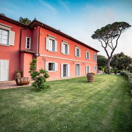 Villa Tonelli Boutique B&B, хотел в Ливорно