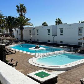 42 Guacimeta Club, hotel in Los Pocillos