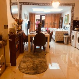 London Central 4 bed House with Garden, hotel in London