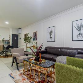 Luxurious sandton apartment with Inverter