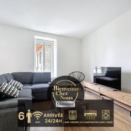 Les chambres de Coudes 6 PERS N6 clim , terrasse, proche A75، فندق في Coudes