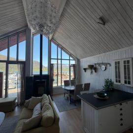 Lilleeideholmen Sjohusutleie, khách sạn ở Gravdal