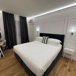 Emy Suites