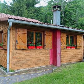 Le chalet de l'Ange - gîte - bain nordique, hotel in Lamadeleine-Val-des-Anges
