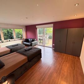 Exklusive Ferienwohnung mit schönem Garten und Blick ins Grüne