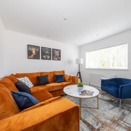 CONTRACTORS FAVOURITE, LUXURY LIVING, LARGE PREMIUM HOUSE, NEWLY BUILT, FREE PARKING FOR UP TO 4 VEHICLES, GREAT ACCESS TO CENTRAL LUTON & THE M1 and A6