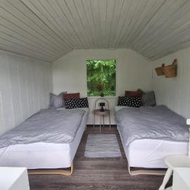 Overnatning i Kværndrup i "lillehuset", hotel in Kværndrup
