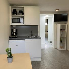Studio with private entrance, hotel di Seinäjoki