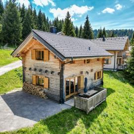 1A Chalet Koralpenrast - Wandern, Grillen mit Aussicht, hotel i Elsenbrunn