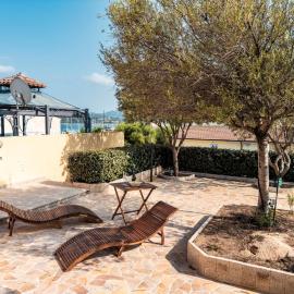 Casa Olivia - Casa indipendente nel centro di Cannigione a 3 minuti a piedi dal lungomare, 5 minuti a piedi dalla spiaggia più vicina e vicinissima alle spiagge più belle della Costa Smeralda