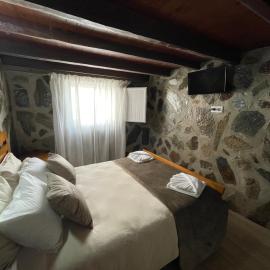 Refúgio das Rocas, hotel in Castanheira de Pêra