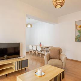 Cosy 2-Bedroom Apartment, 10 Minutes from the Beach