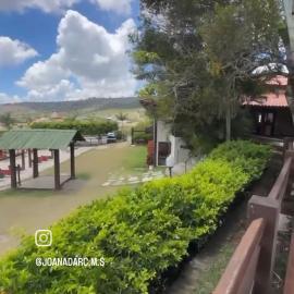 Flat no Condomínio Monte Castelo em Gravatá、グラヴァターのホテル