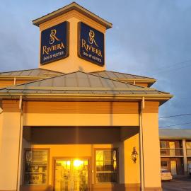 Riviera Inn And Suites 1000 Islands, hotel di Gananoque