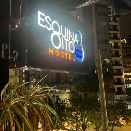 Esquina 8 Suítes Confort & Hostel, hotel din Florianópolis