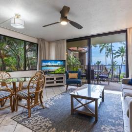 Papakea K301- Oceanview 1 bedroom coastal resort condo, хотел в Лахайна