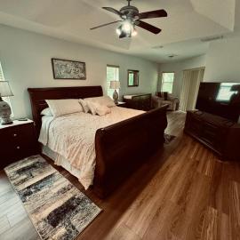 Cozy Private Home Close to the I95 Exit 284