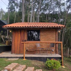 Cabana Fé Miguel Pereira Chalé Para Casal no Centro MP, hotel in Miguel Pereira