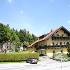 Scenic Apartment in Krispl Salzburg with Swimming Pool, hotel i Krispl