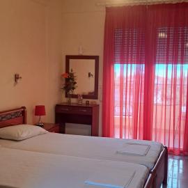 Golden Sun Apartments, ξενοδοχείο στις Ροβιές