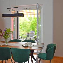 SEA and SUN Ankaran, near the Beach, free Parking and Wi-Fi, stunning sunset, 80m2, hotel a Ankaran