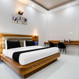 Townhouse Oak Haldwani RTO Office, hotel in Haldwāni