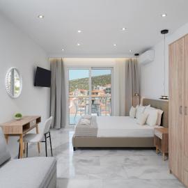 JoLyk Apartments, Hotel in Skala Marion