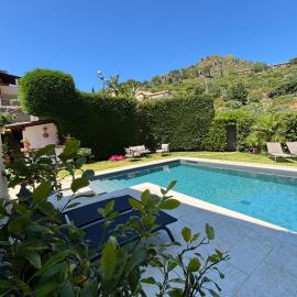 Villa Almond