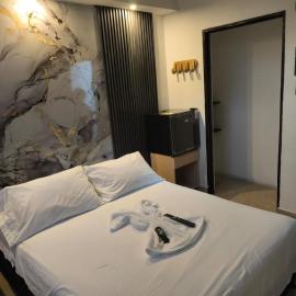 Hotel Centrica Del Palo 45