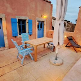 Rodamia Traditional Cottage, hôtel à Cythère