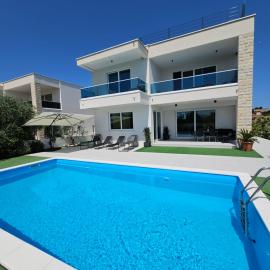 Villa Maestro