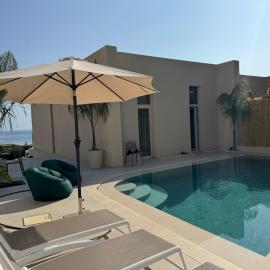 Privat Pool Green Gem Villa 82, Green Coast, hotel a Dhërmi