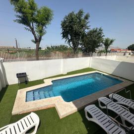 Casa con piscina a 10 min de Granada centro, Parking Gratis, hotel in Purchil