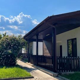 Bungalows of Yug – hotel w mieście Kiustendił