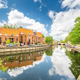 Swift Host - Friars Quay - Riverside - Sleeps up to 8 - Free Parking - City Centre