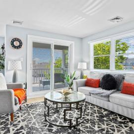 2BR Beach Escape - Walk to Boardwalk - Parking