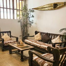 Yellow Surf House, hotel in Huanchaco