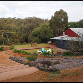 Wellington Forest Cottages & Bar, hotel in Wellington Mills