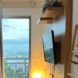 Springwood Residences by Kakarama Room、Warungmanggaのホテル