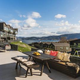 Large luxurious apartment with private terrace and parking