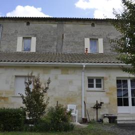 Chambres d'Hotes La Mouline, хотел в Ludon-Médoc